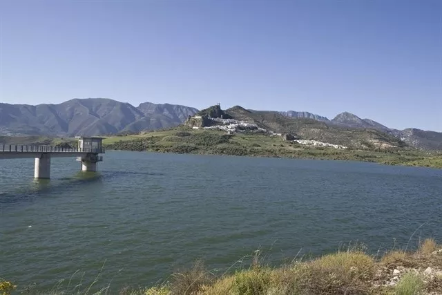 noticias cadiz embalse guadalcacin.jpg