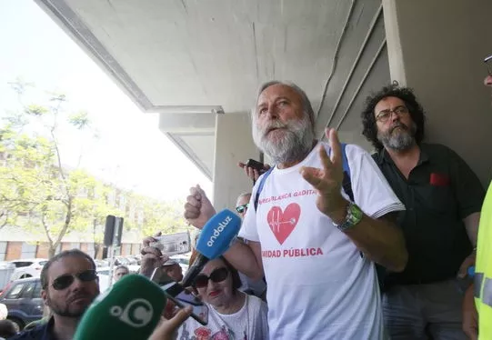 Antonio Vergara, portavoz de la Marea Blanca de Cádiz MAREA BLANCA OK.jpg