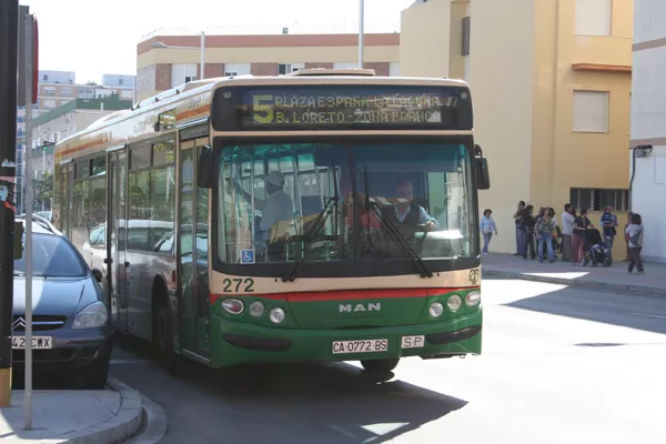 noticias cadiz Autobús-urbano-de-Cádiz_0.jpg