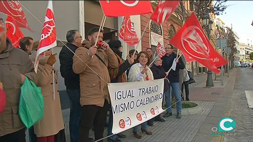 noticias cadiz manifestacion biblioteca.jpg