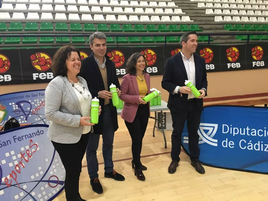 noticias cadiz bidones san fernando campeonato.jpg