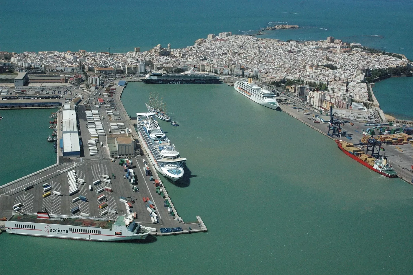 noticias cadiz muelle marques comilla.jpg