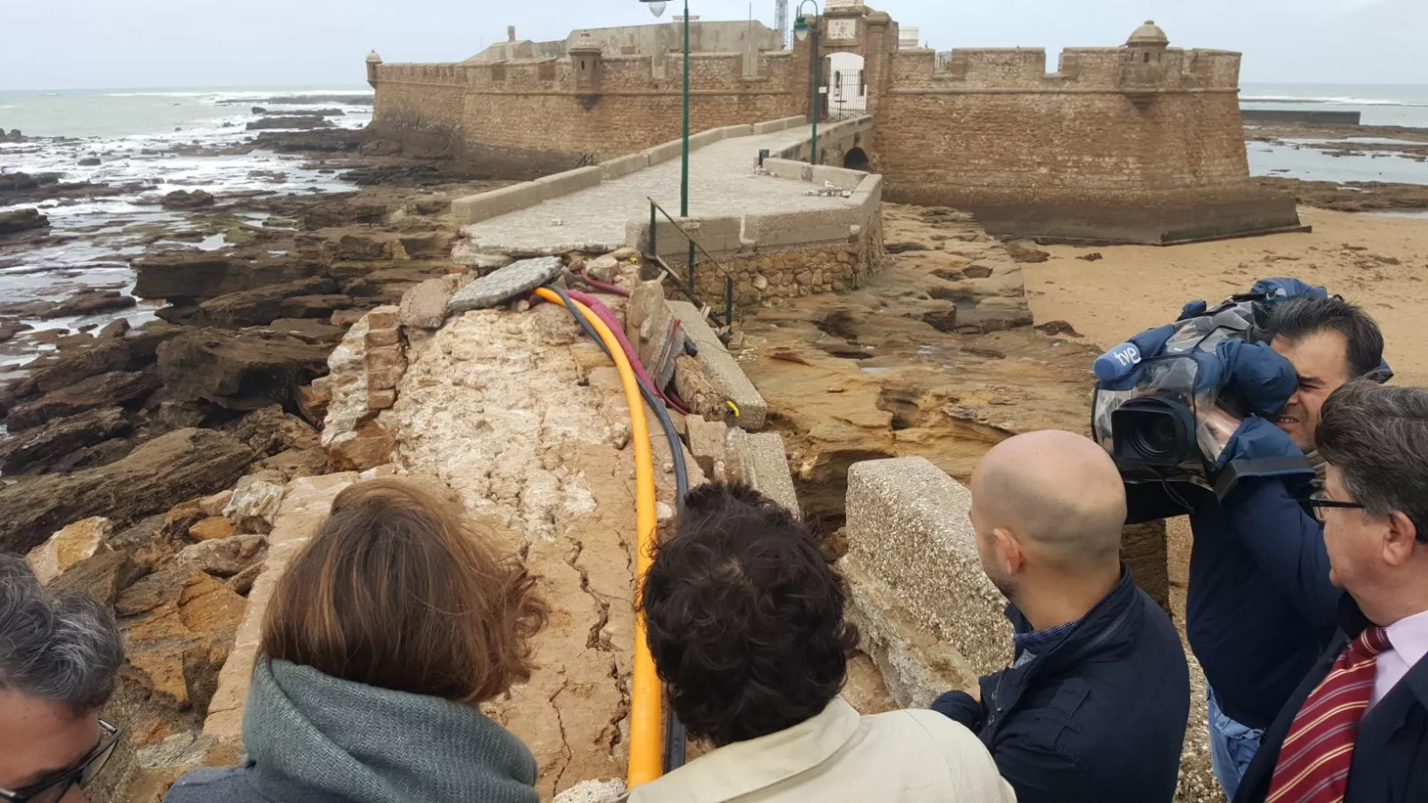 noticias cadiz visita costa castillo san sebastian.jpg