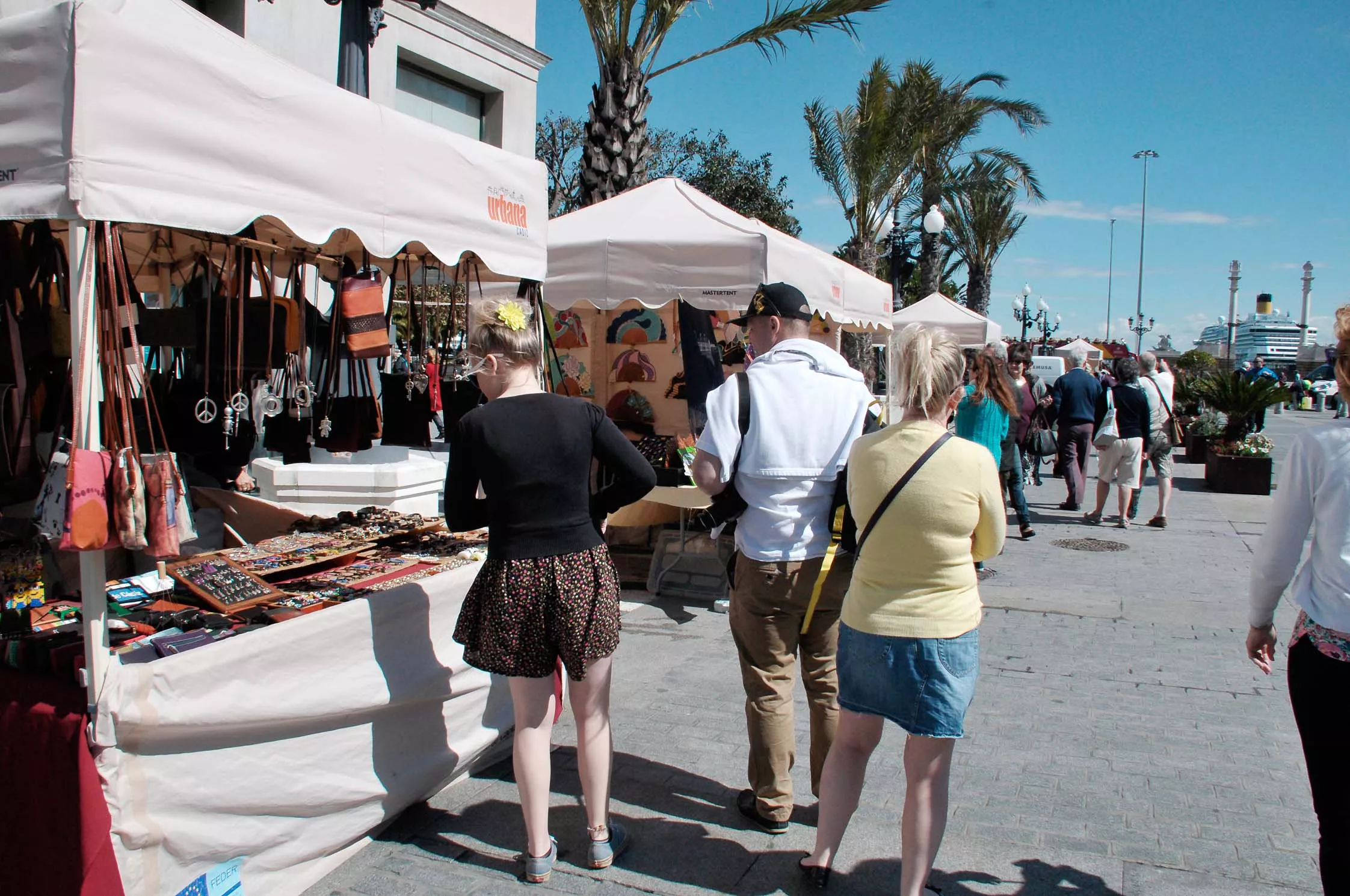 noticias cadiz mercadillo san juan de dios_1_0.jpg