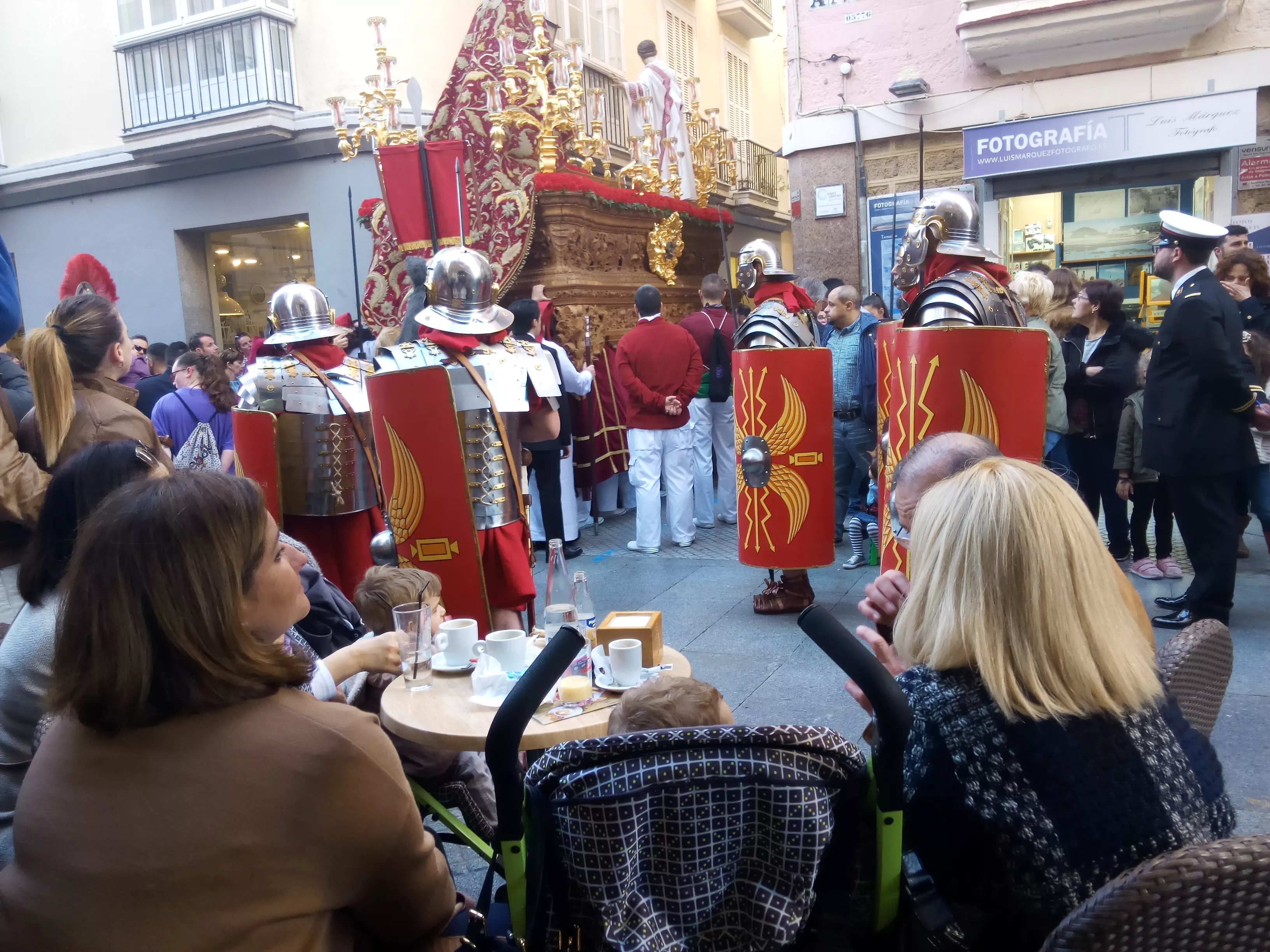 La hostelería ha repuntado durante la Semana Santa 2018 en Cádiz noticias cadiz semana santa hosteleria.jpg