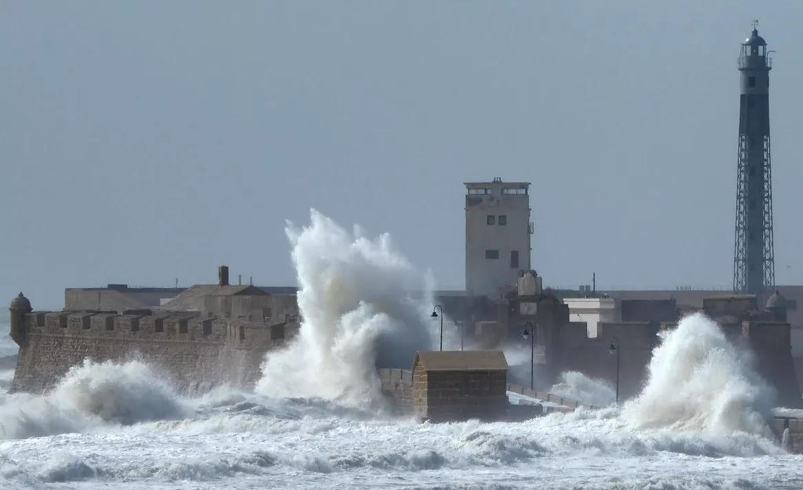 noticias cadiz temporal ok.jpg