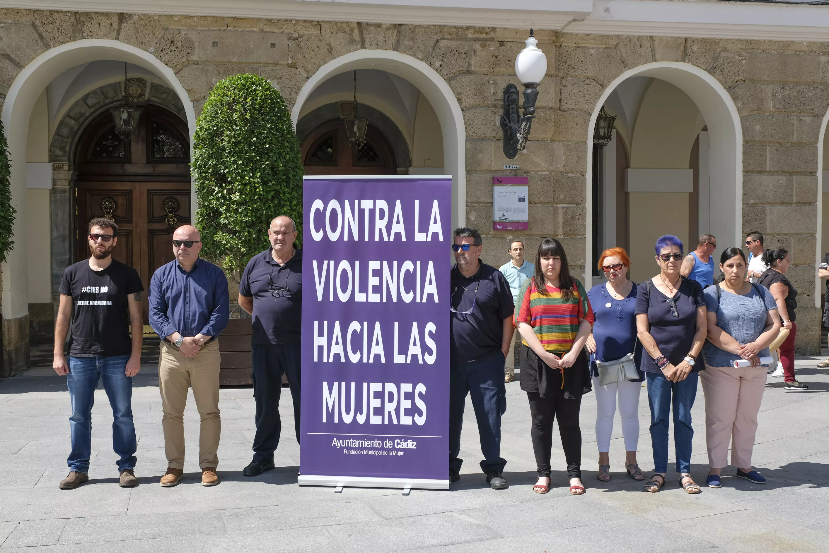 noticias cadiz-minuto silencio-015.jpg noticias cadiz-minuto silencio-015.jpg