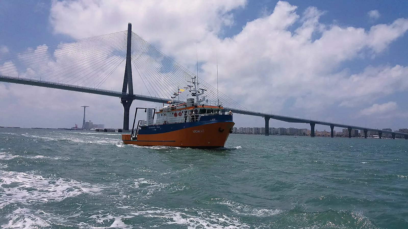 noticias cadiz UCADIZ en el mar.jpg