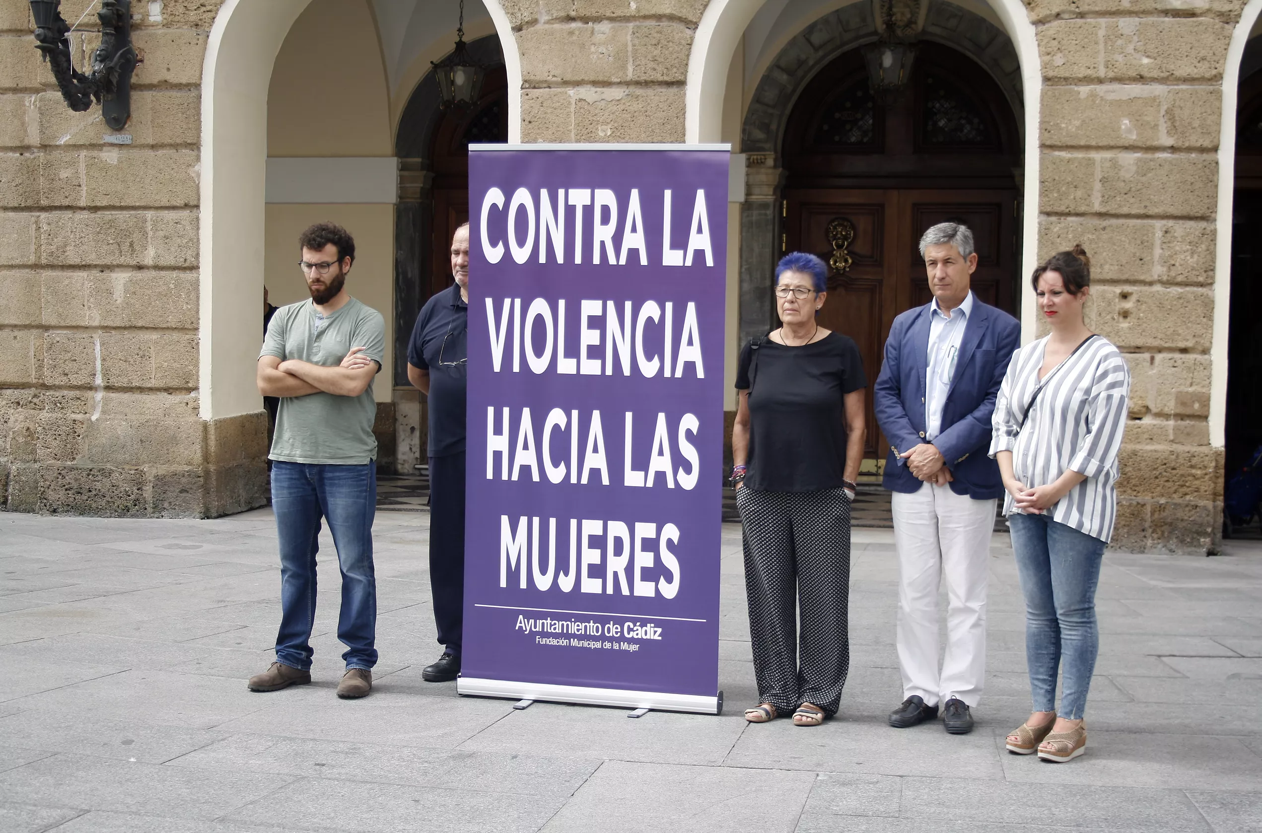 noticias cadiz minuto de silencio1.jpg