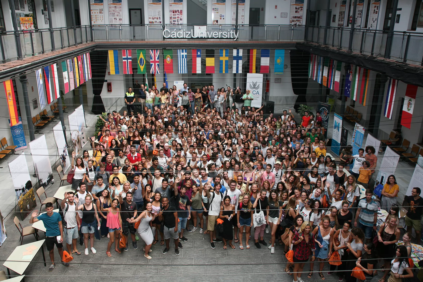 noticias cadiz bienvenida estudiantes erasmus y visitantes a la UCA.jpg