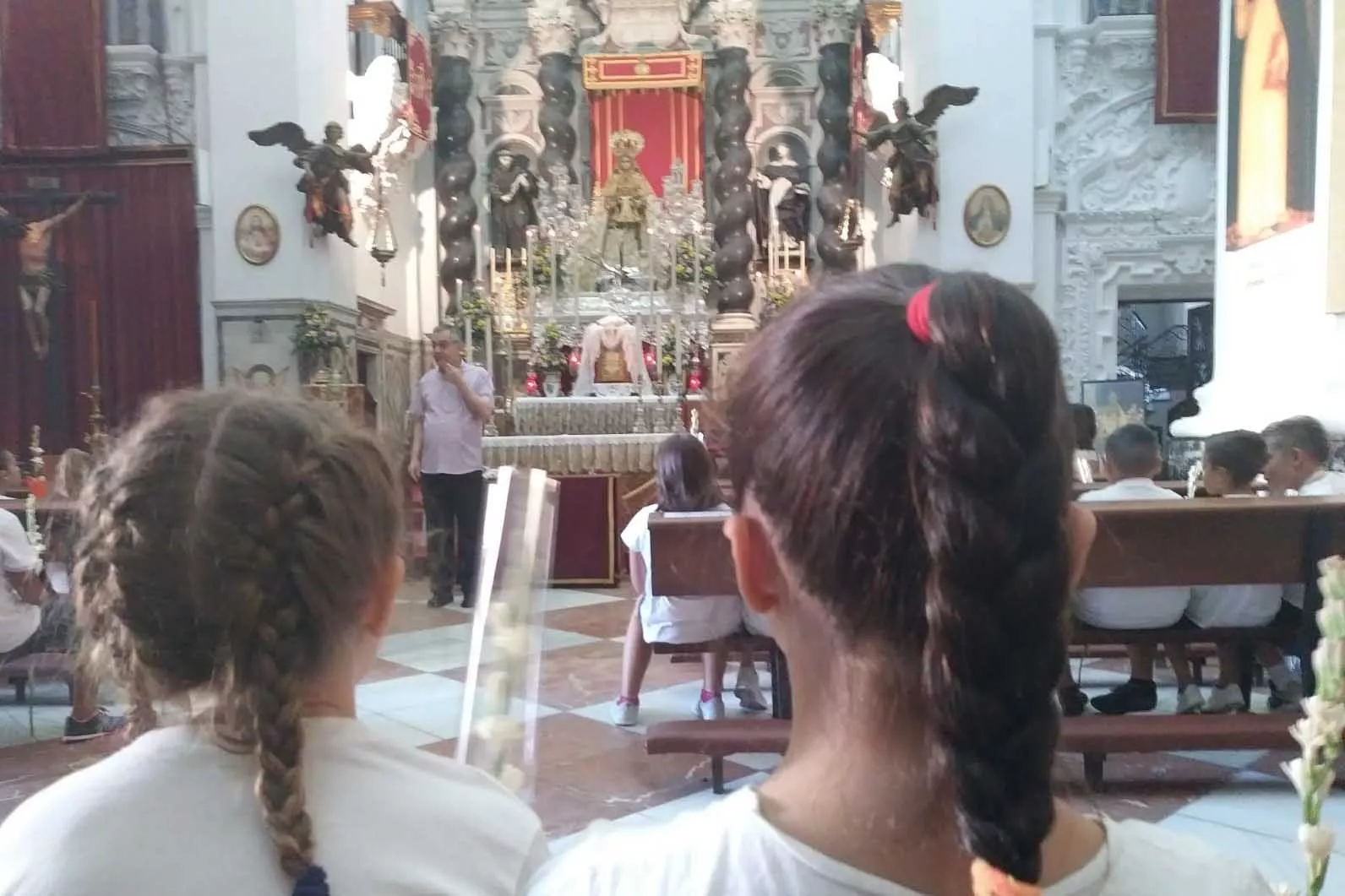 noticias cadiz ofrenda a la patrona del rosario.jpg