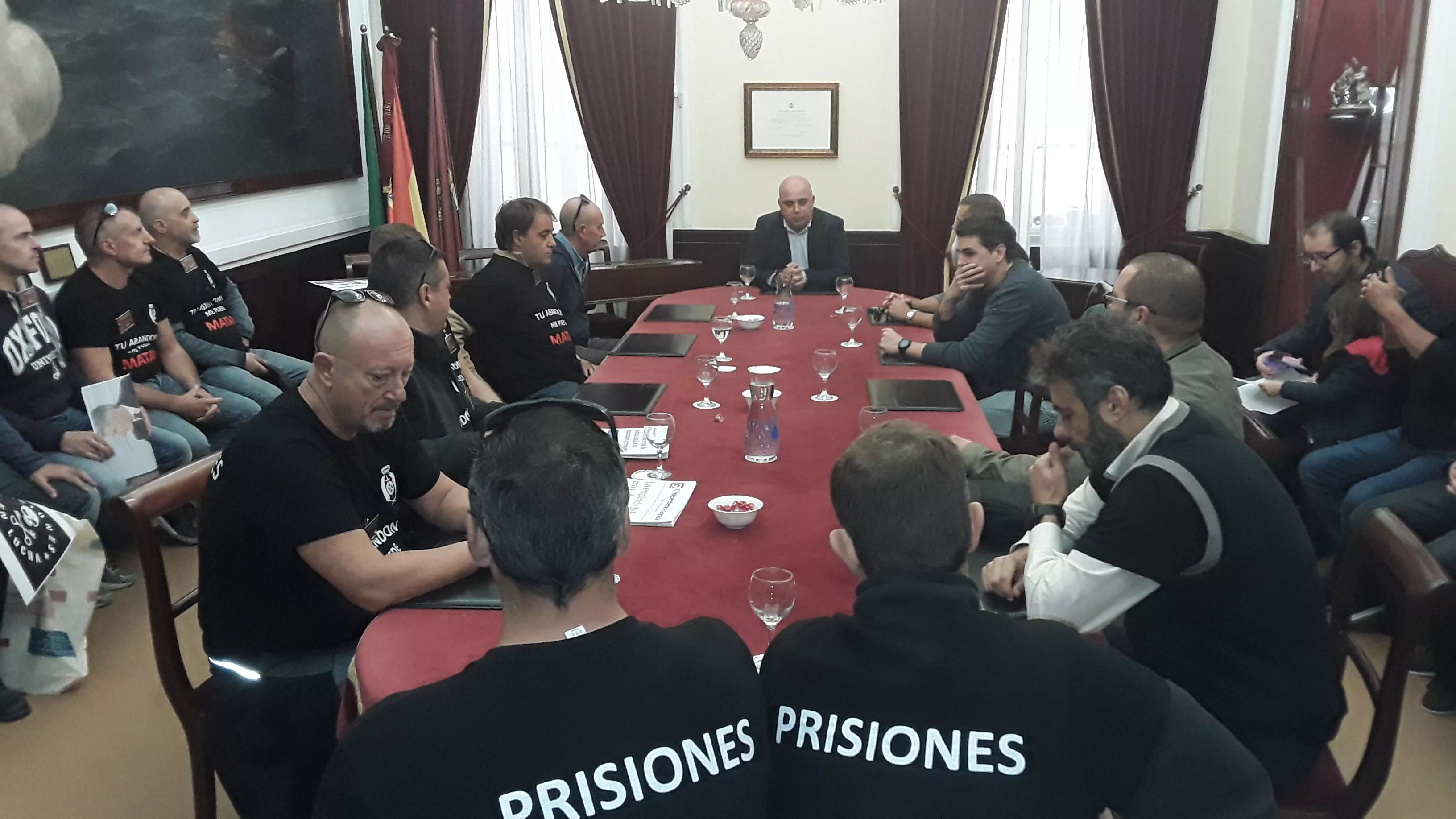 Plataforma prisiones.jpg Plataforma prisiones.jpg