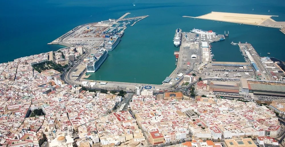 noticias cadiz El-puerto-de-Cádiz.jpg