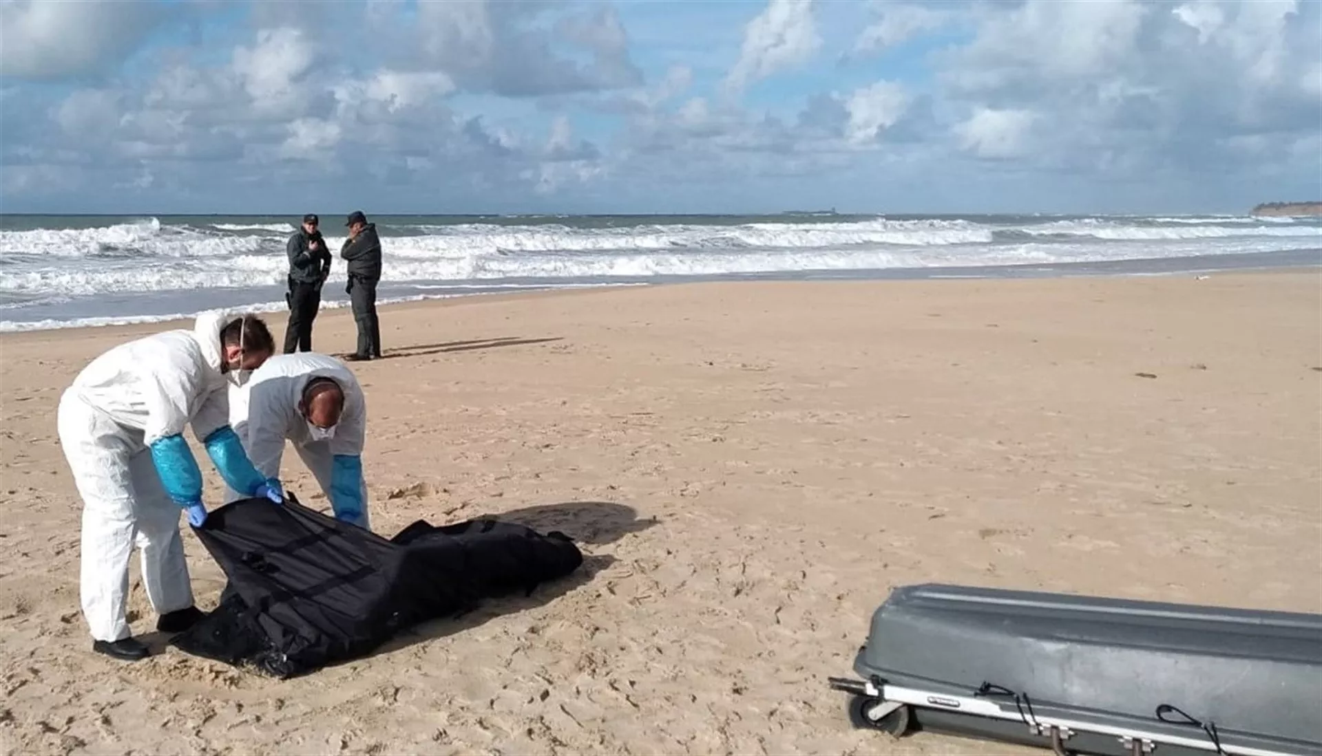 noticias cadiz cadaver patera.jpg noticias cadiz cadaver patera.jpg