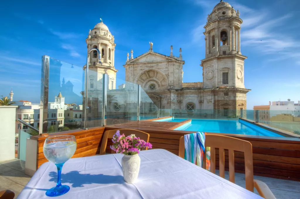 HOTEL CADIZ.jpg HOTEL CADIZ.jpg