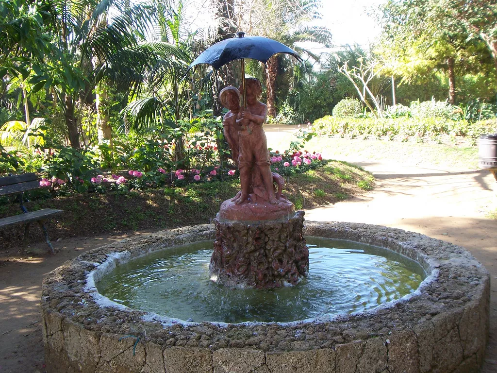 noticias cadiz fuente paraguas.jpg noticias cadiz fuente paraguas.jpg