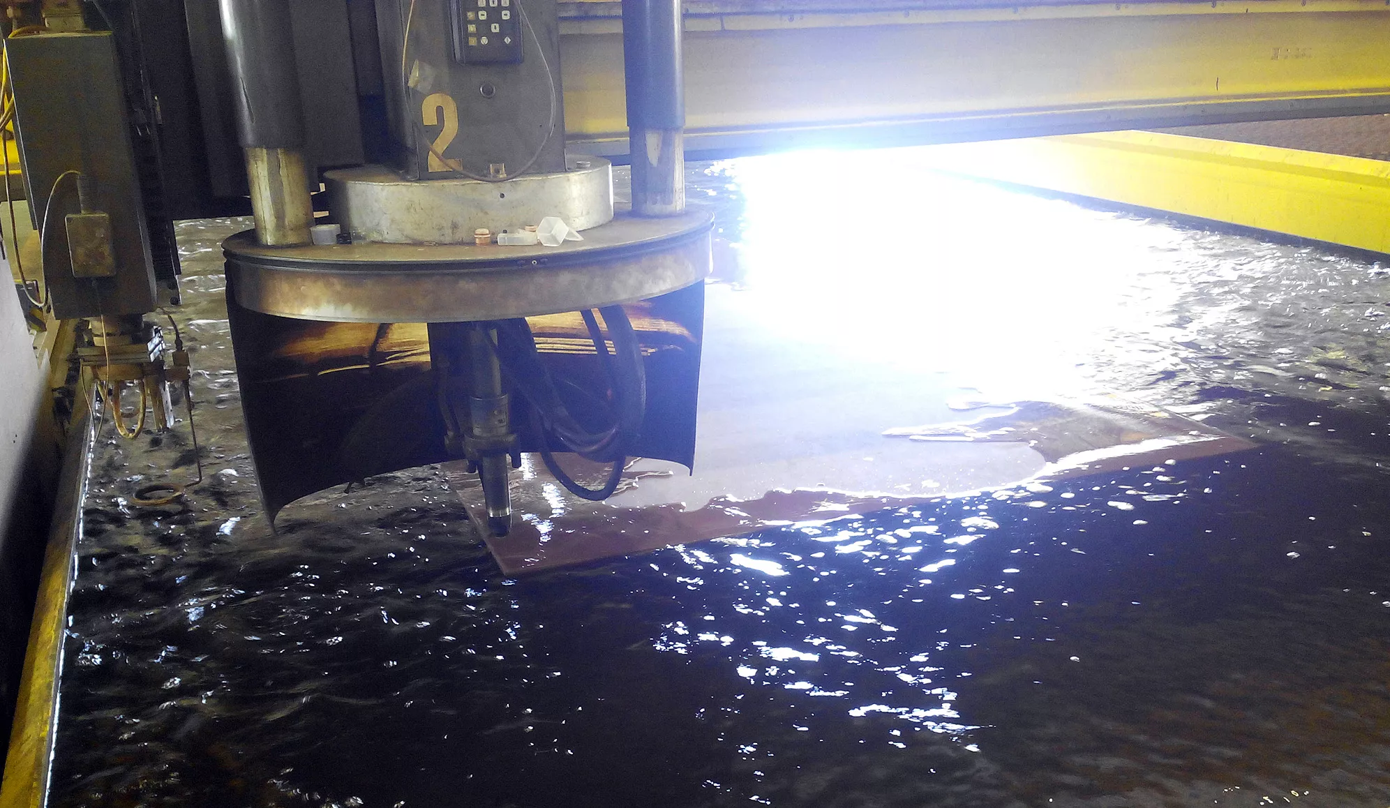 noticias cadiz Plancha en maquina de corte (1)_0ok.jpg noticias cadiz Plancha en maquina de corte (1)_0ok.jpg