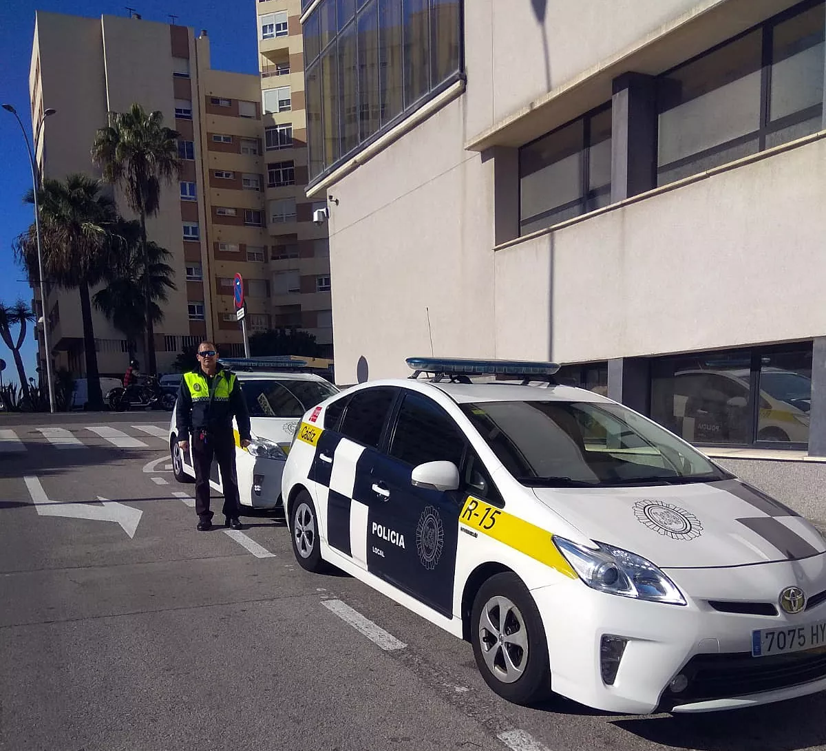 noticias cadiz coche policía localok.jpg