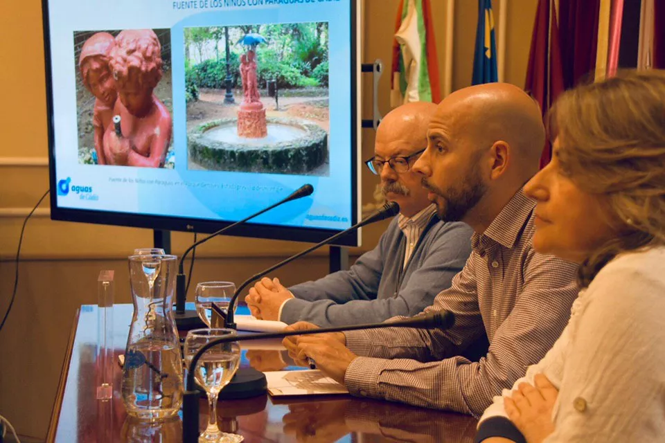noticias cadiz presentacion niños paraguas.jpg noticias cadiz presentacion niños paraguas.jpg
