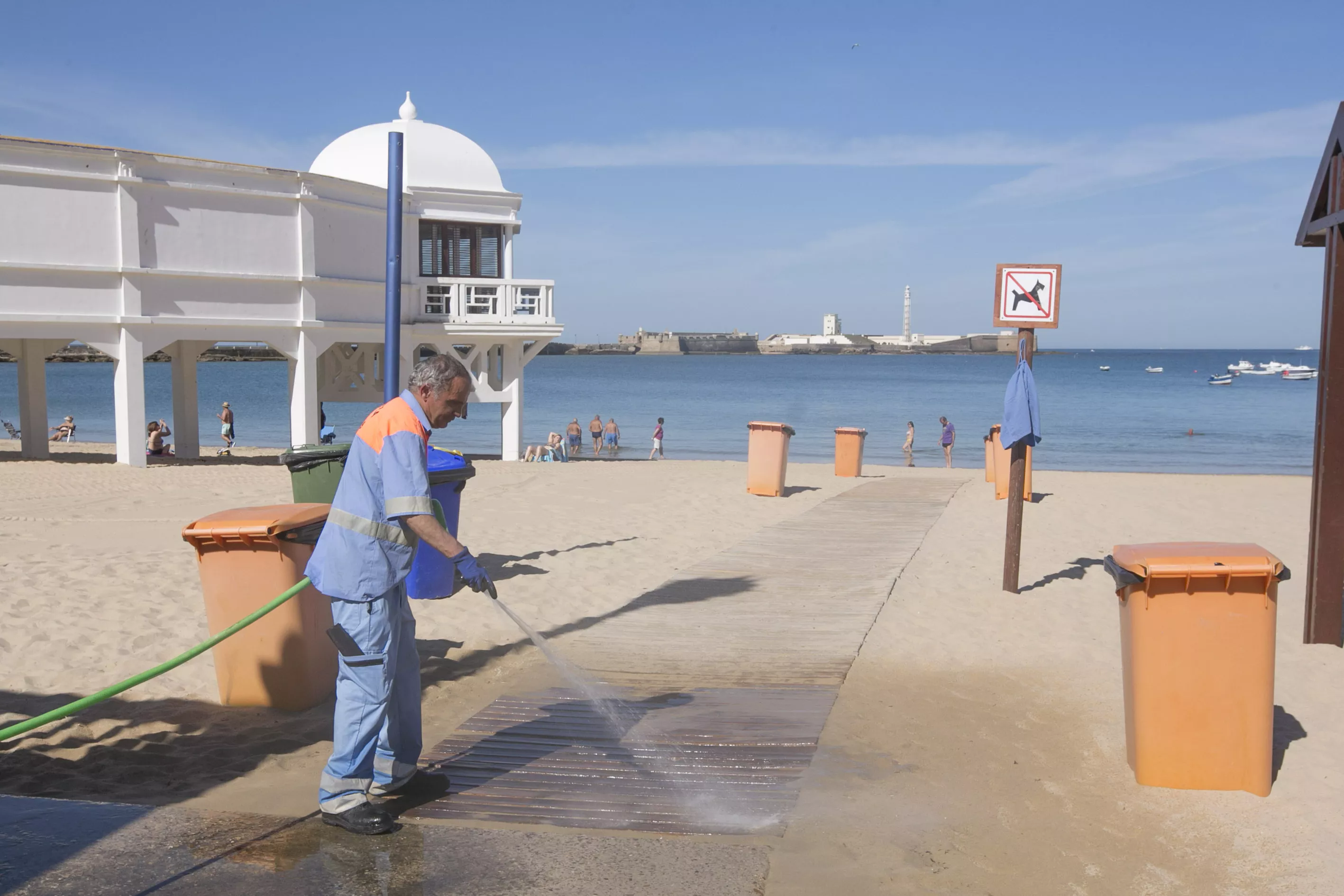 noticias cadiz servicio playa_1.jpg noticias cadiz servicio playa_1.jpg
