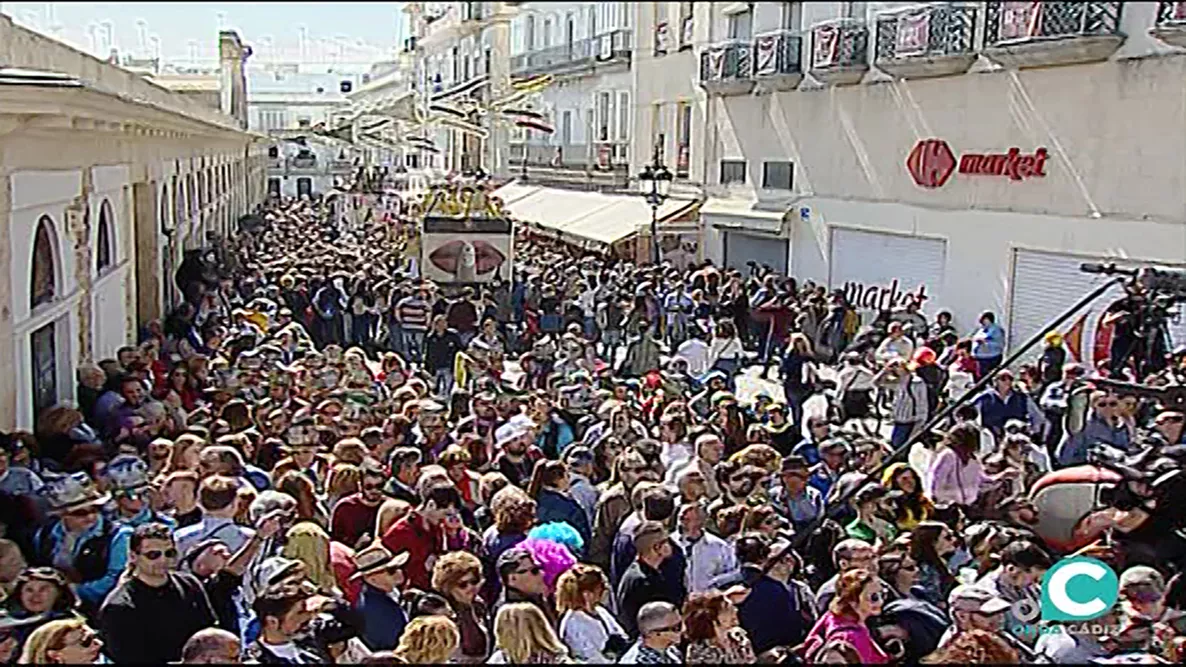 Lleno en la plaza.jpg