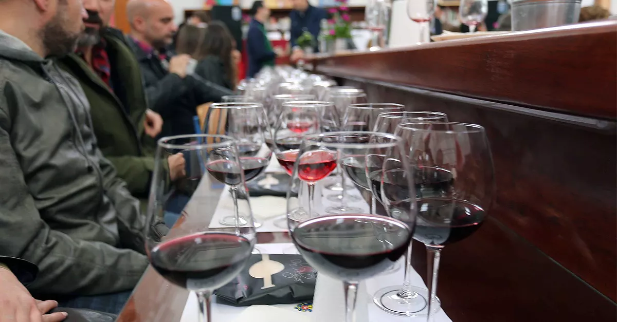 vinos-fb.jpg vinos-fb.jpg