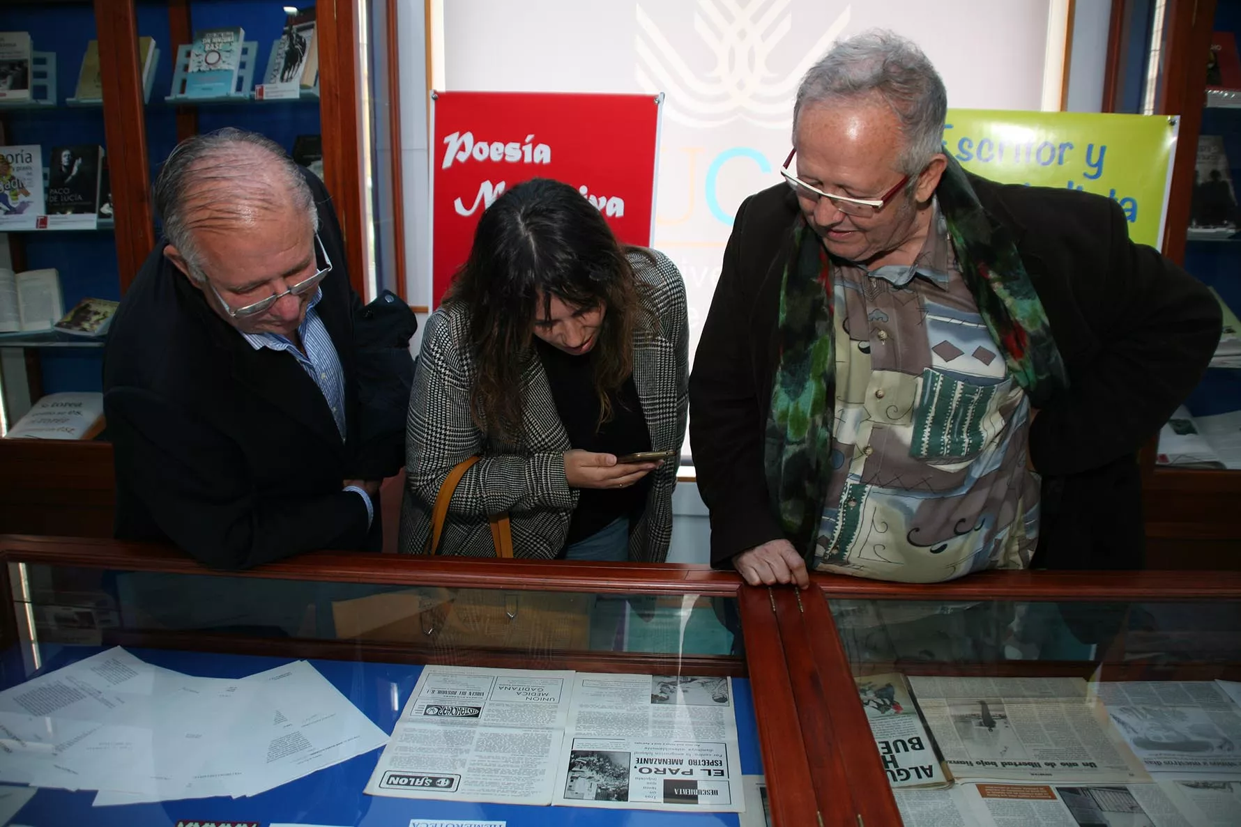 noticias cadiz Exposición Téllez en la UCA 4.jpg noticias cadiz Exposición Téllez en la UCA 4.jpg