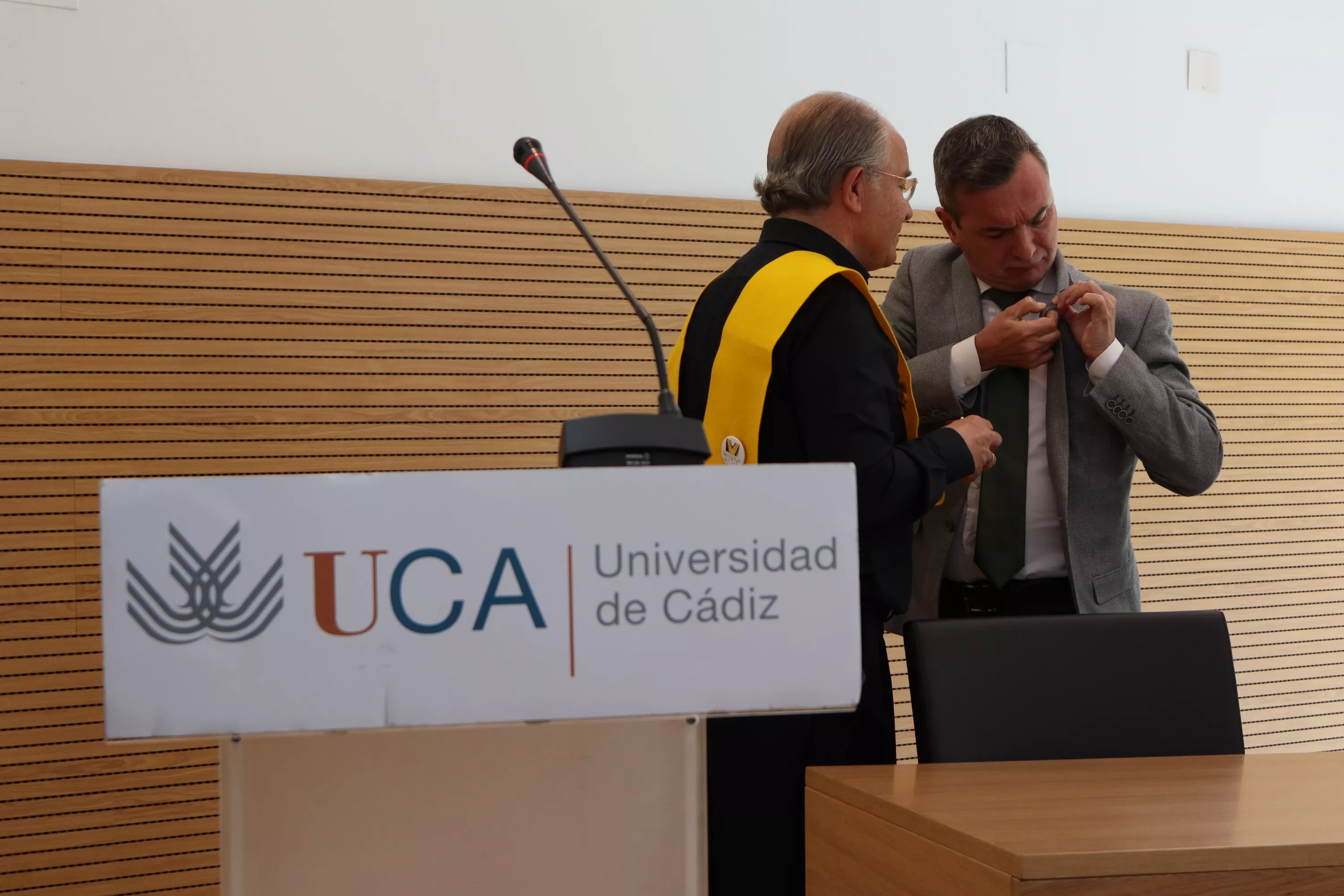 noticias cadiz insignia eduardo gonzalez mazo.JPG noticias cadiz insignia eduardo gonzalez mazo.JPG