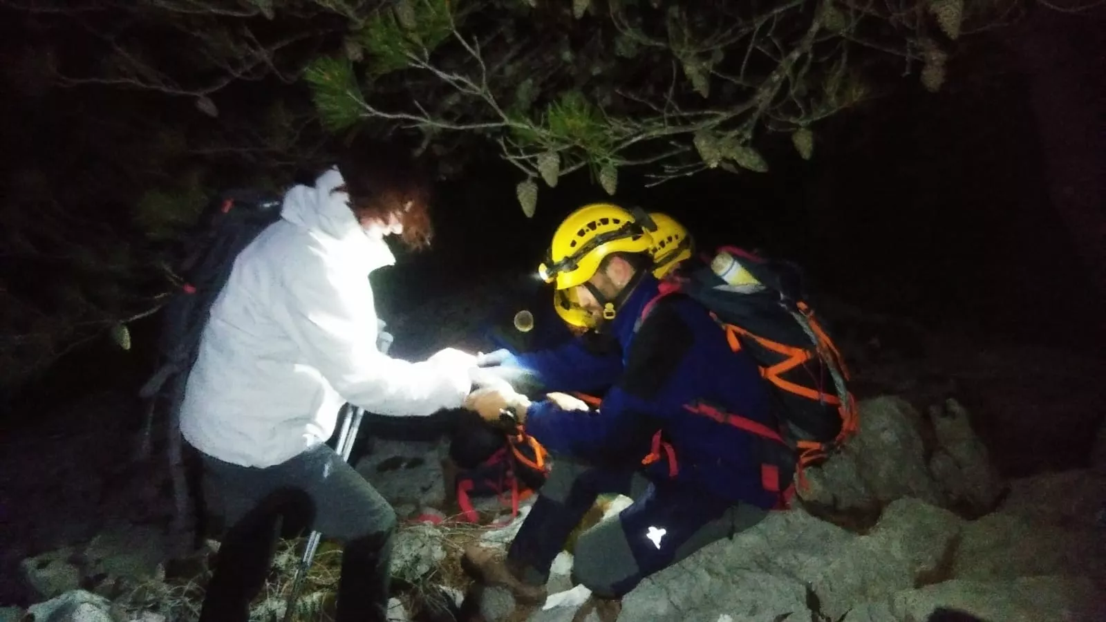 noticias cadiz.RESCATE SENDERISTA SIERRA ENDRINAL.jpg noticias cadiz.RESCATE SENDERISTA SIERRA ENDRINAL.jpg