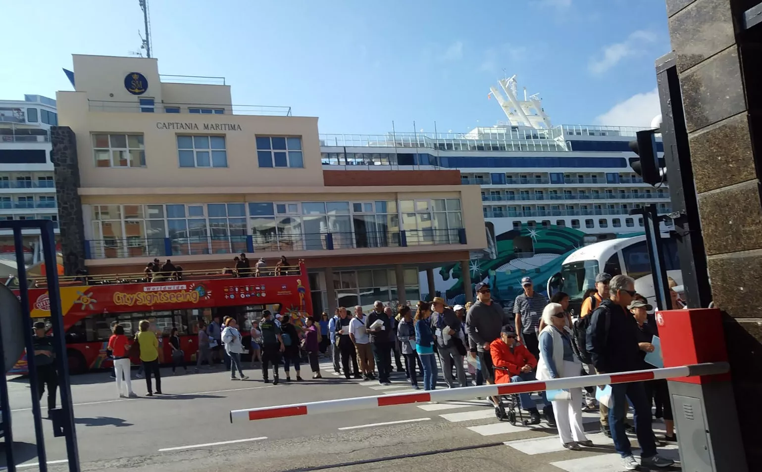 noticias cadiz colas muelles cruceristas.jpg noticias cadiz colas muelles cruceristas.jpg