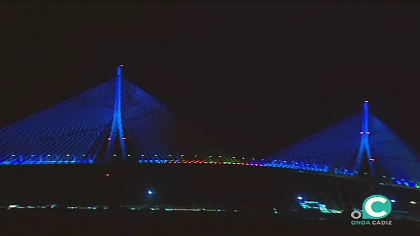 El puente de la Constitución de 1812 lucirá una iluminación extraordinaria esta noche con motivo del Dia de Europa noticias cadiz nueva iluminacion del puente_0.jpg