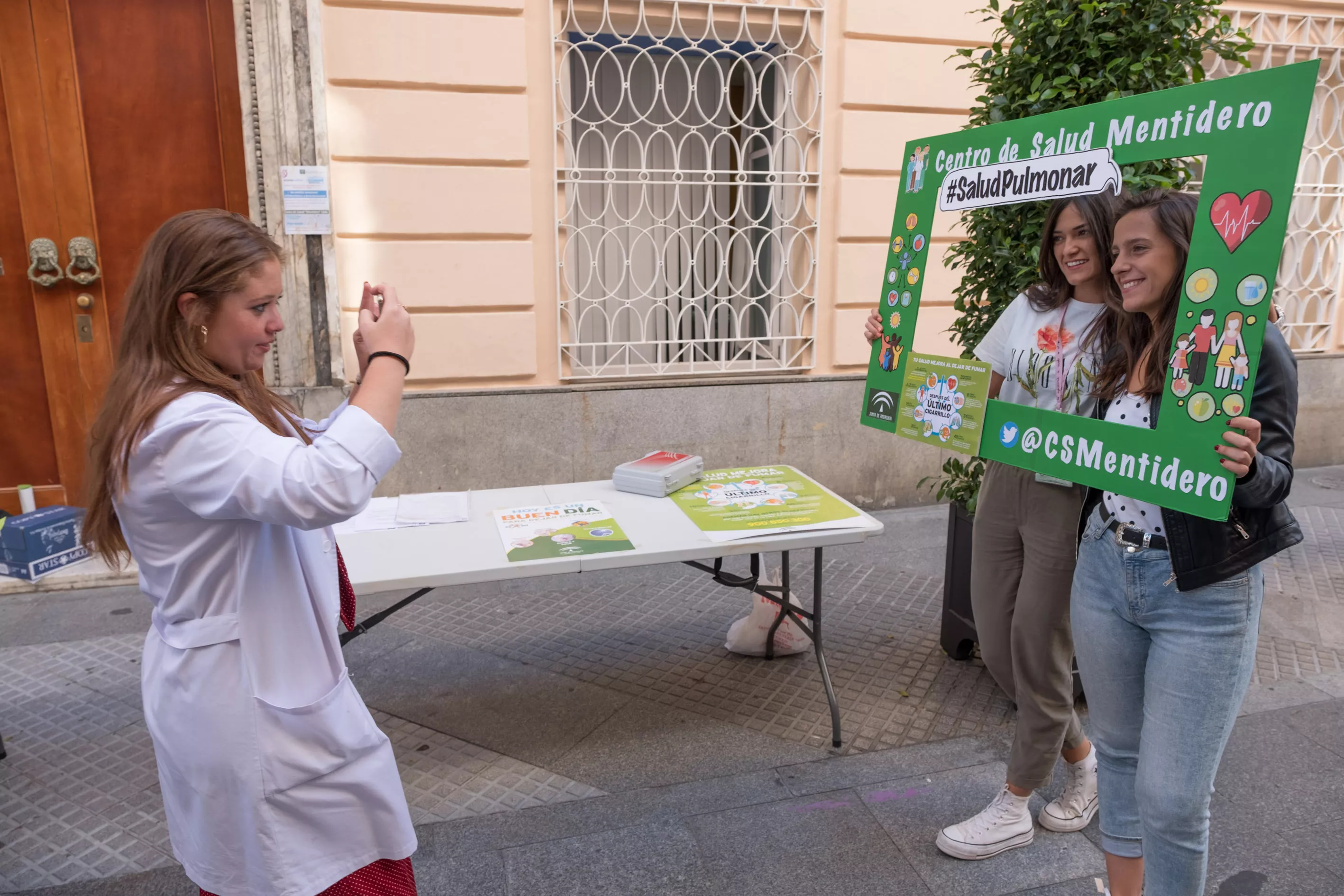 noticias cadiz-mesa antitabaco-018.jpg noticias cadiz-mesa antitabaco-018.jpg