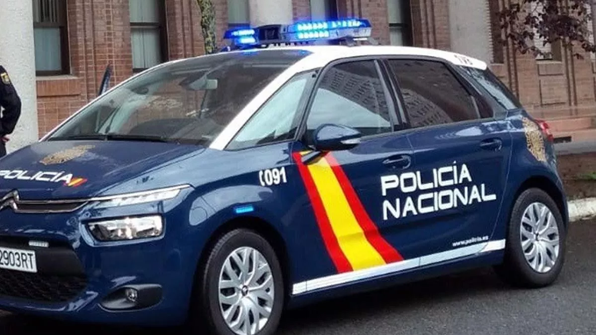 coche-patrulla-policia-nacional-1527675756377.jpg coche-patrulla-policia-nacional-1527675756377.jpg