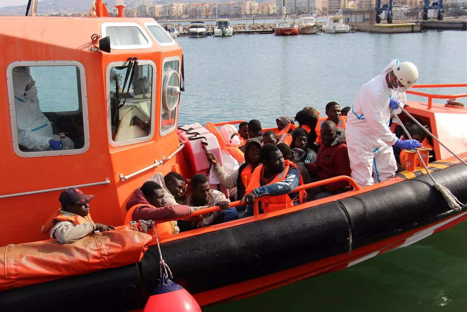 noticias cadiz patera_32.jpg noticias cadiz patera_32.jpg