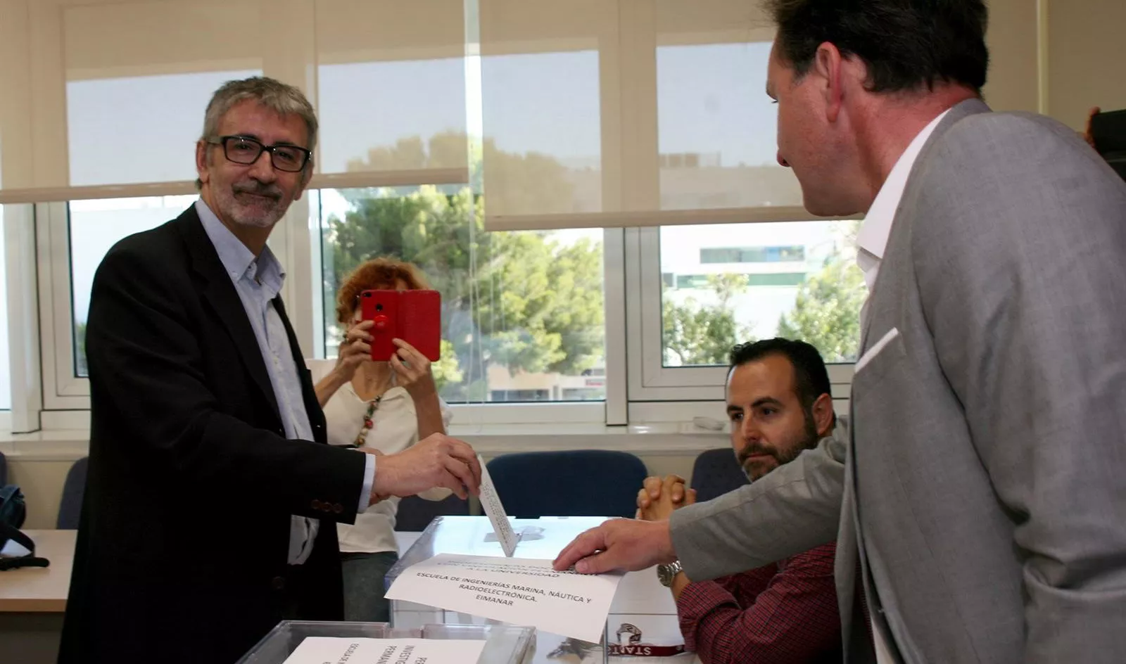 noticias cadiz rector_1.jpg noticias cadiz rector_1.jpg