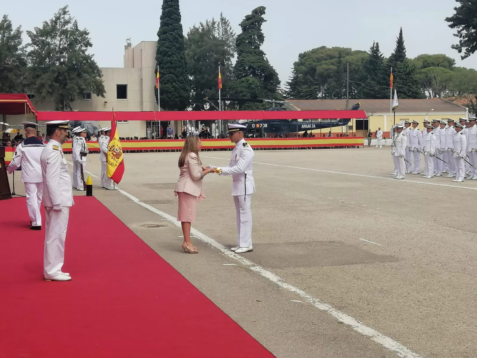noticias cadiz entrega de sable.jpg noticias cadiz entrega de sable.jpg