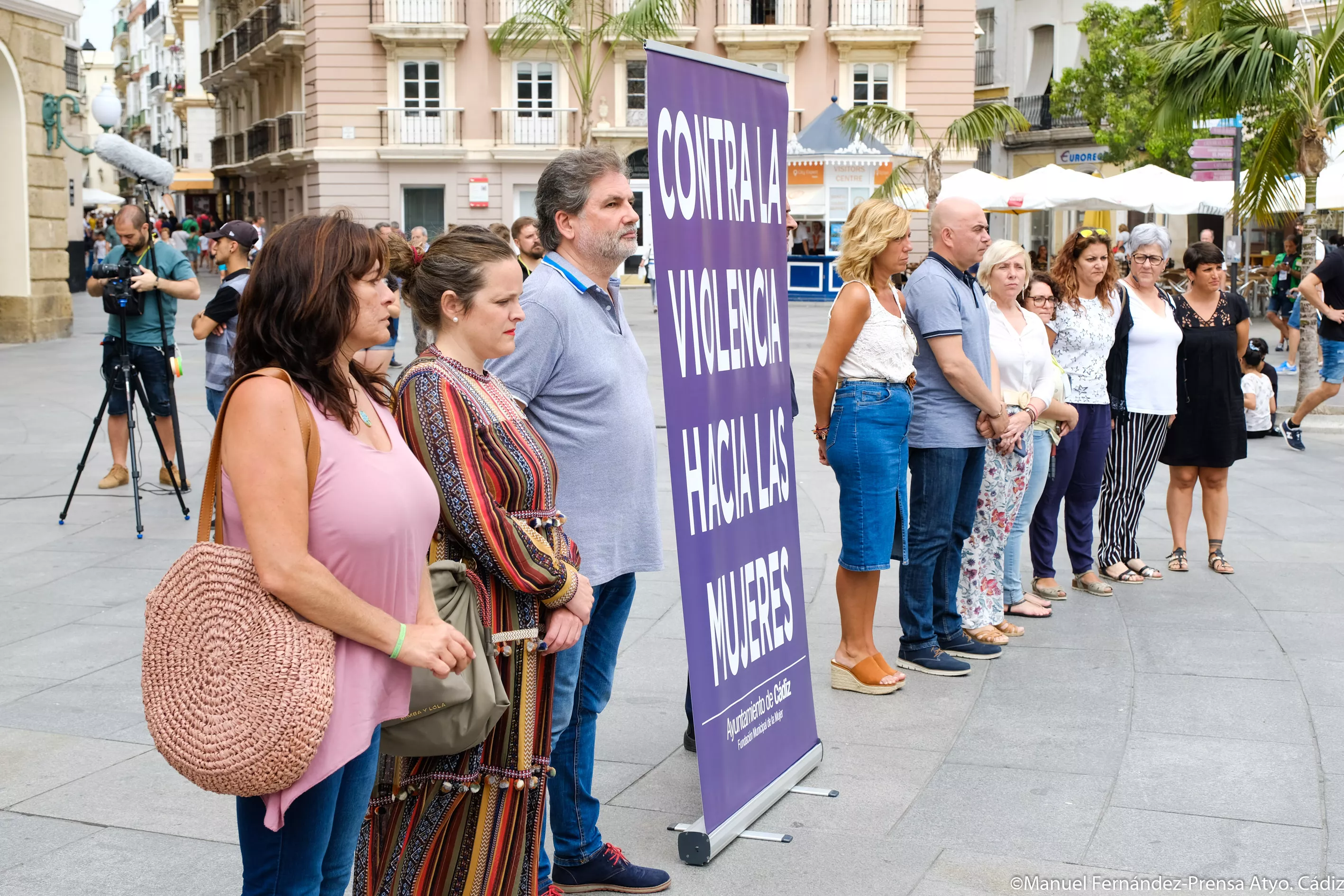 noticias cadiz-minuto silencio-007.jpg noticias cadiz-minuto silencio-007.jpg