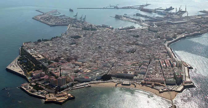 noticias cadiz VISTA AEREA DEL CASCO ANTIGUO DESDE EL OESTE_1_0_1_0_1.jpg noticias cadiz VISTA AEREA DEL CASCO ANTIGUO DESDE EL OESTE_1_0_1_0_1.jpg