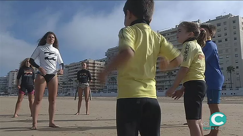 noticias cadiz escuela surf_0.jpg