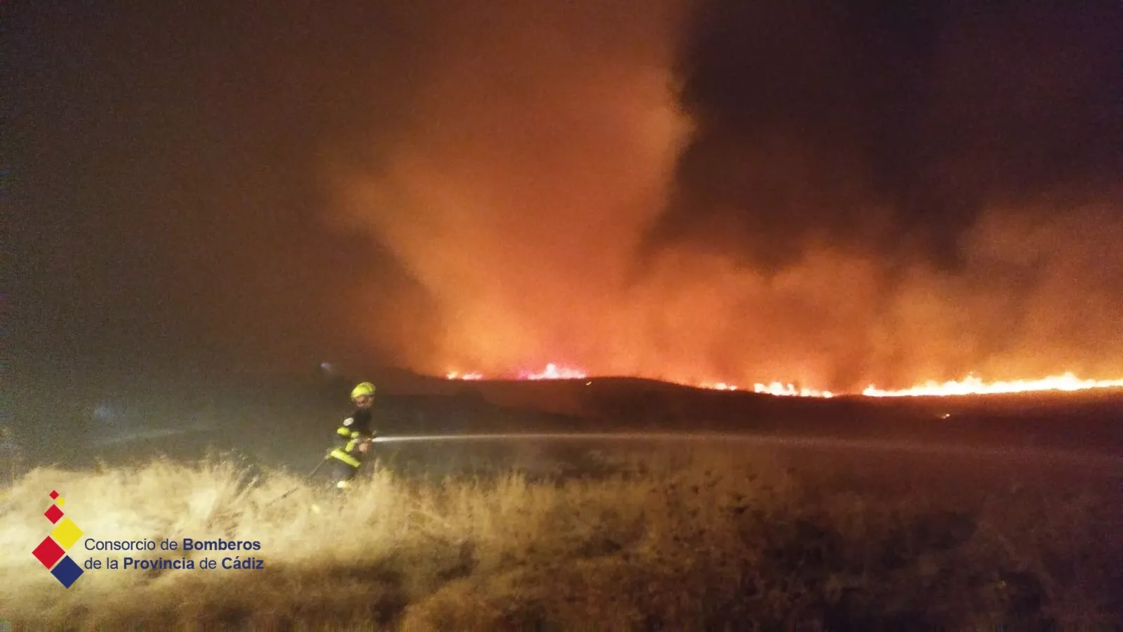 noticias cadiz incendio pasto algeciras.JPG noticias cadiz incendio pasto algeciras.JPG