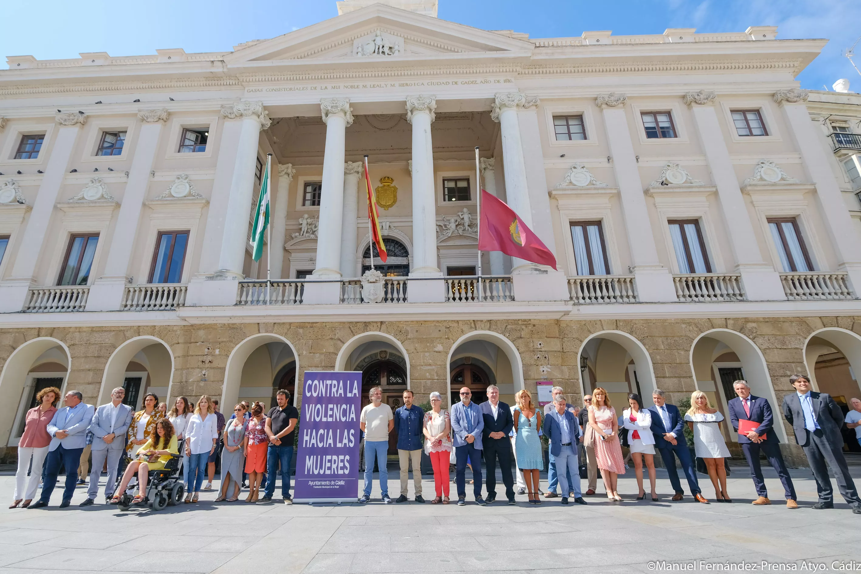 noticias cadiz minuto de silencio_19.jpg