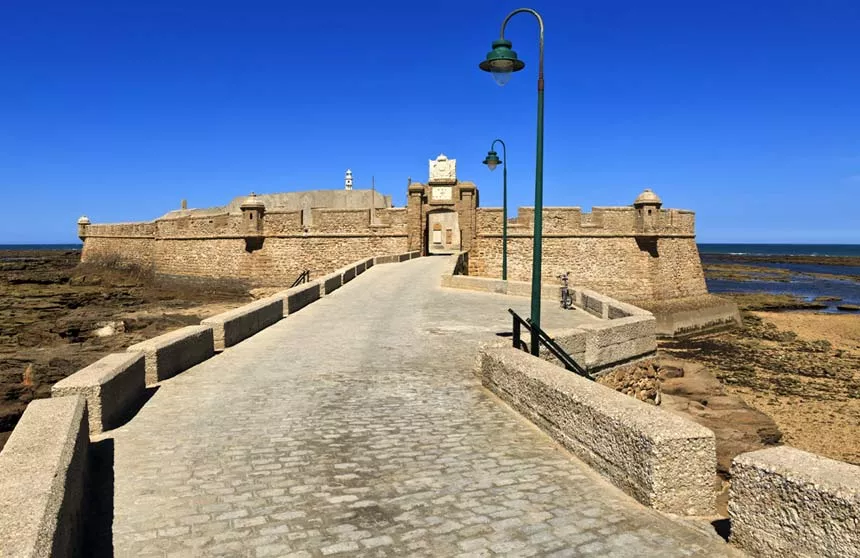 Castillo-de-San-Sebastian-Cadiz-Costa-de-la-Luz3.jpg Castillo-de-San-Sebastian-Cadiz-Costa-de-la-Luz3.jpg