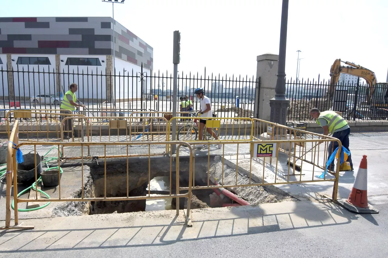 OBRAS AGUAS DE CADIZ.jpg OBRAS AGUAS DE CADIZ.jpg