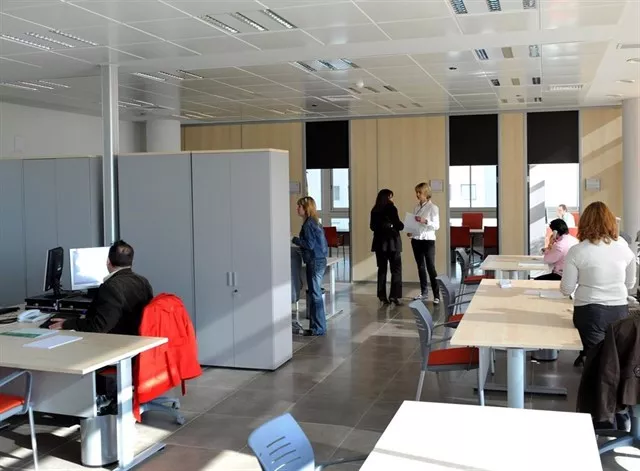 La Junta refuerza atención a víctimas de violencia de género noticias cadiz funcionarios justicia.jpg