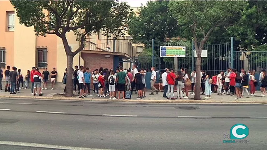noticias cadiz instituto OK.jpg noticias cadiz instituto OK.jpg
