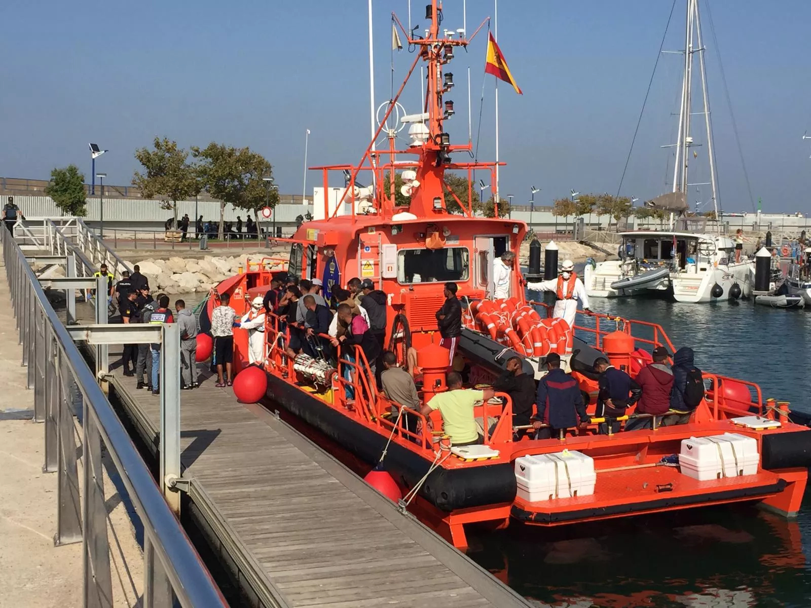 noticias cadiz patera_38.jpg noticias cadiz patera_38.jpg