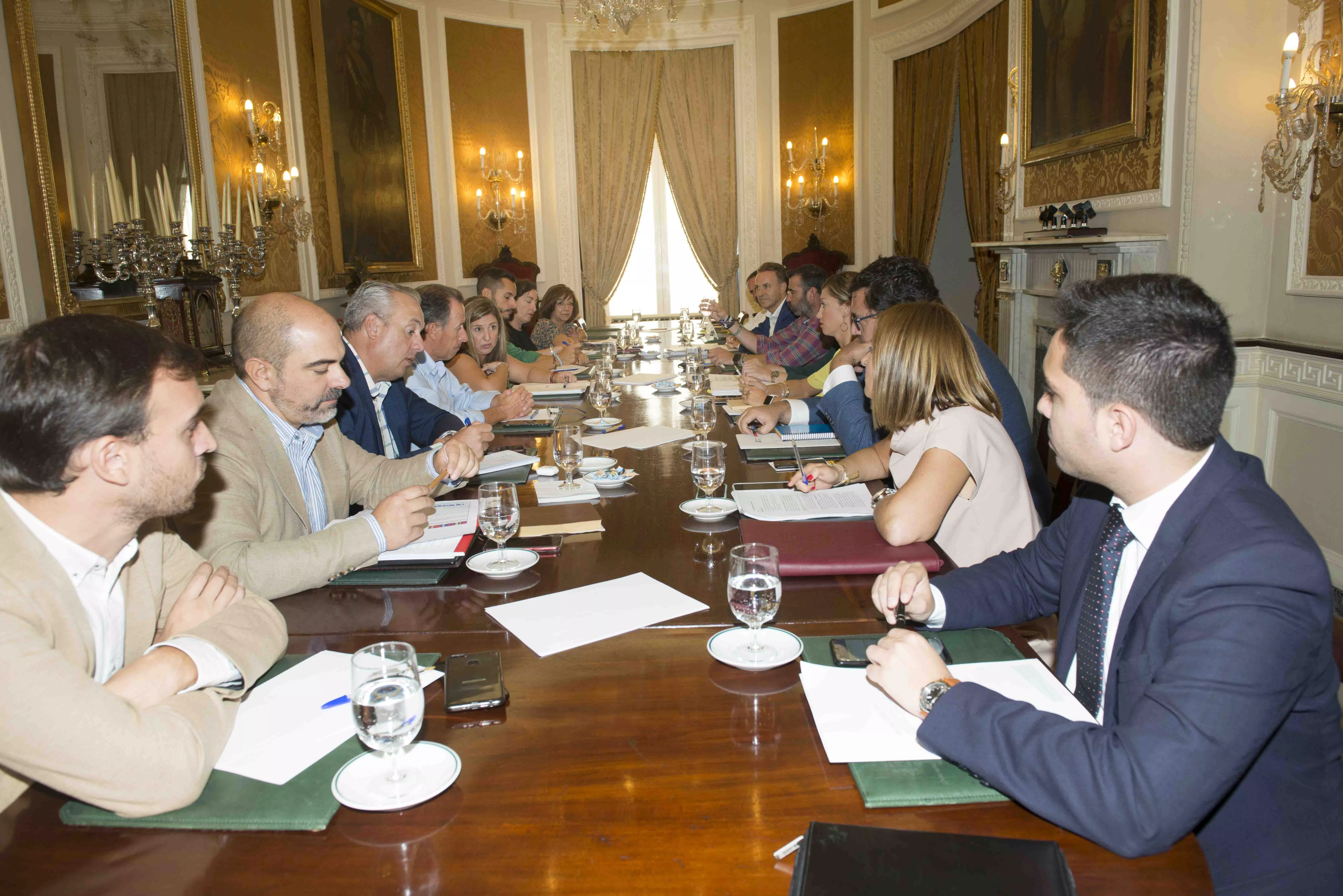 noticias cadiz reunión equipo de Gobierno02.JPG