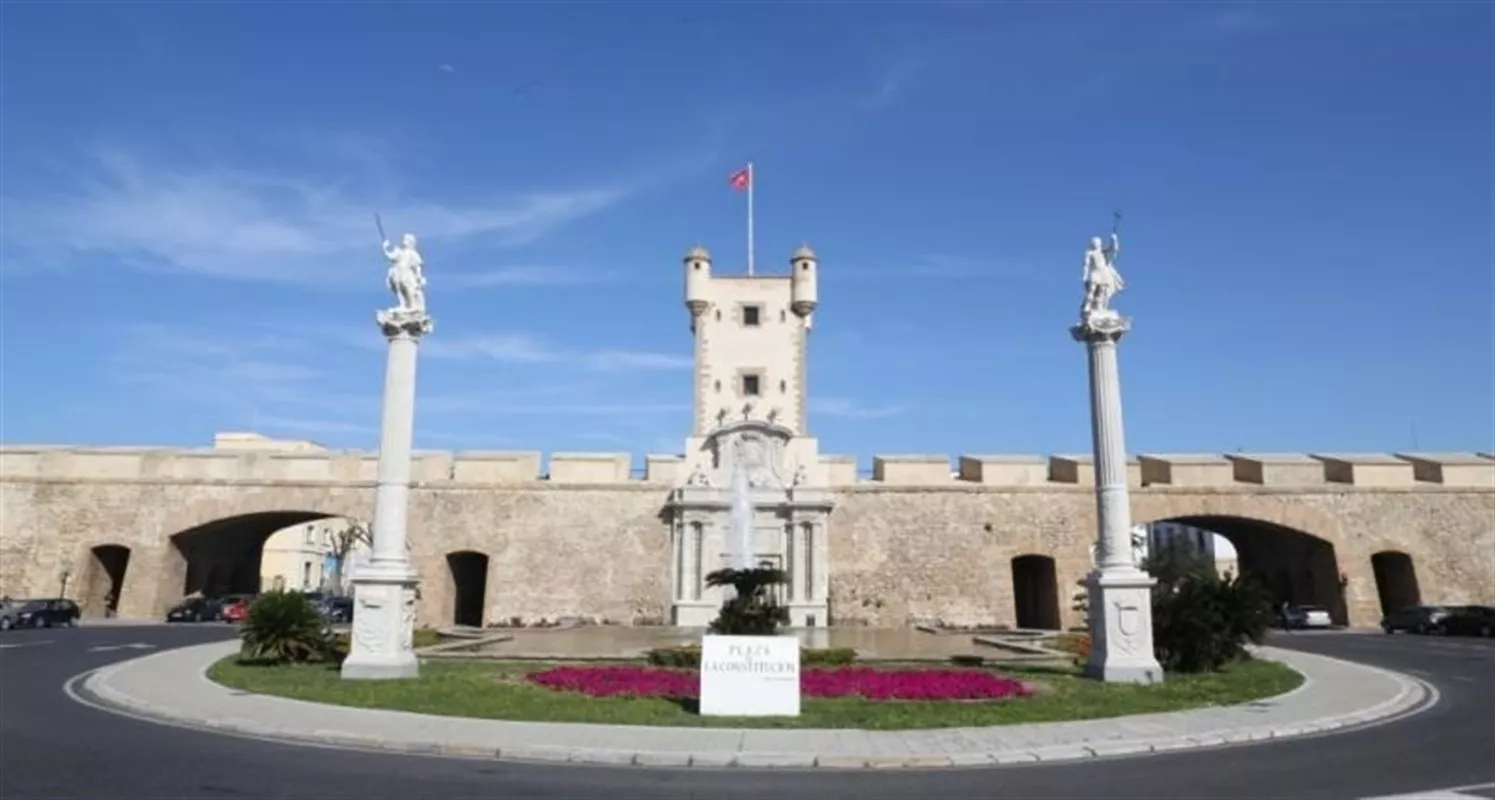 noticias cadiz monumento puerta de tierra.jpg noticias cadiz monumento puerta de tierra.jpg