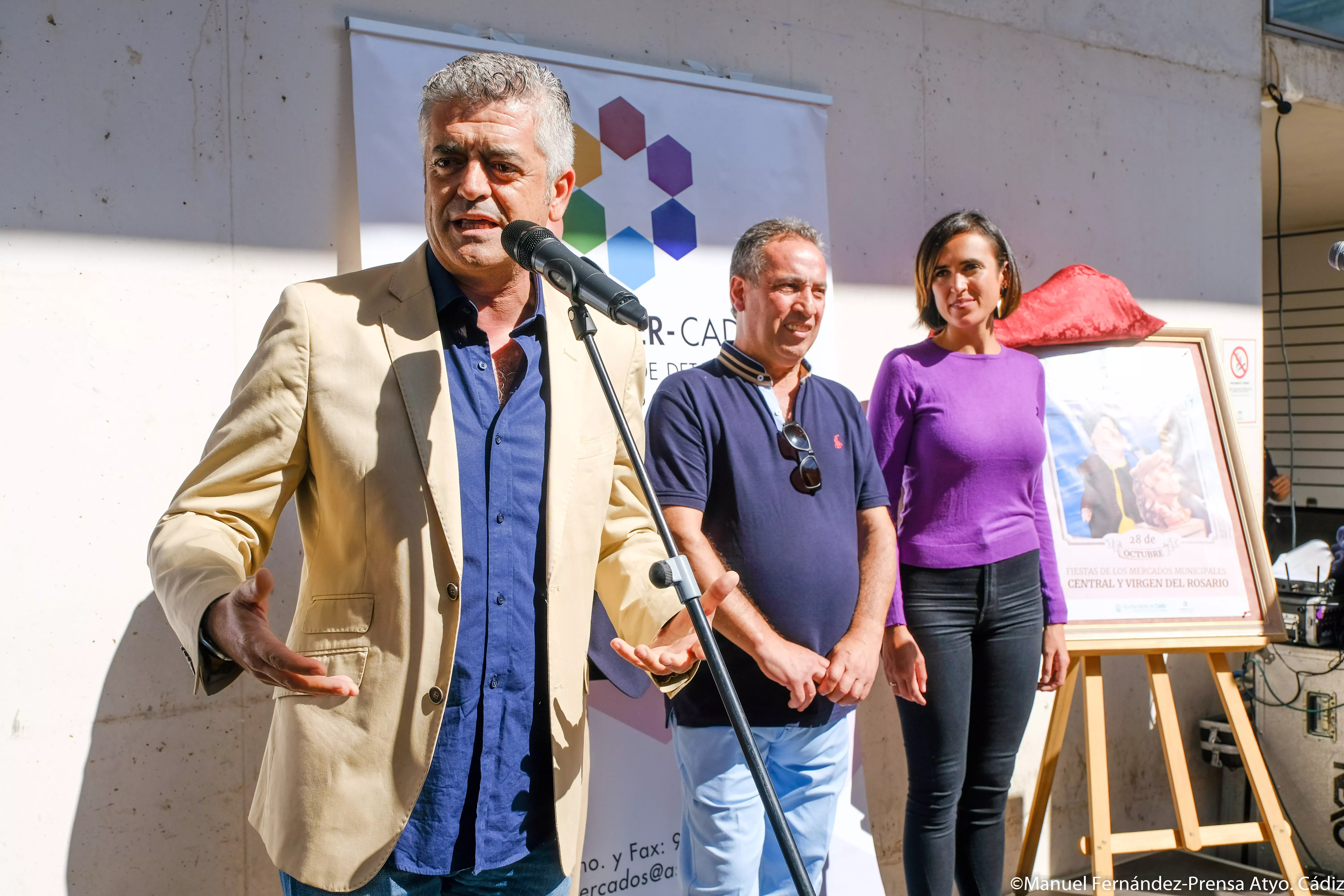 noticias cadiz presentacion tosantos modesto barragan.jpg noticias cadiz presentacion tosantos modesto barragan.jpg