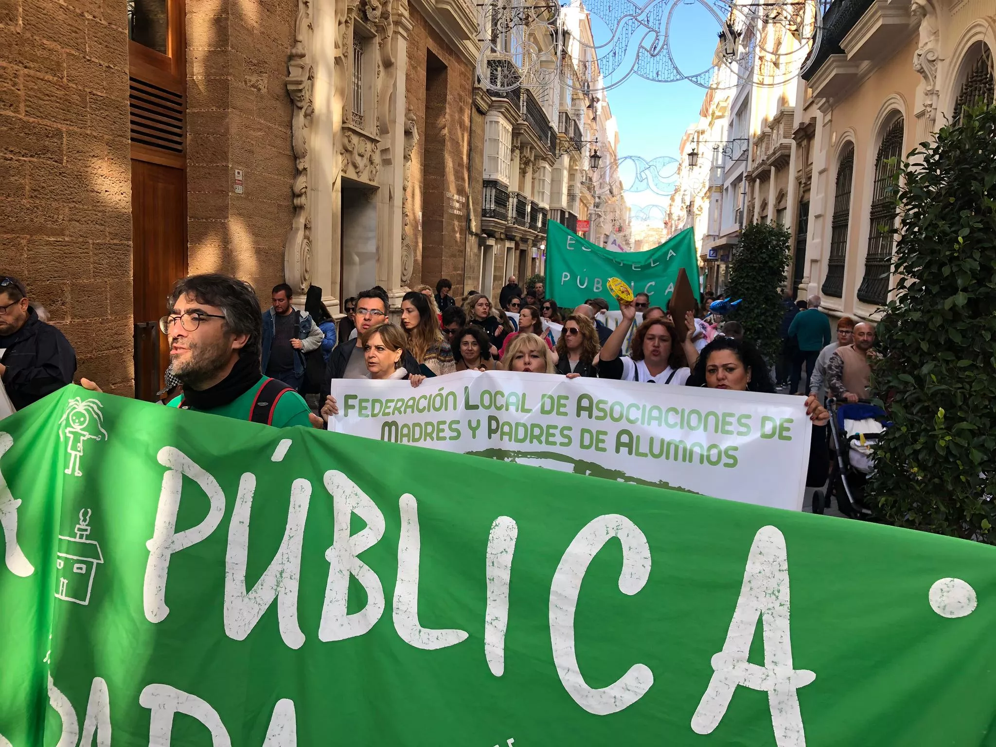 noticias cadiz manifa por la publica.jpeg noticias cadiz manifa por la publica.jpeg